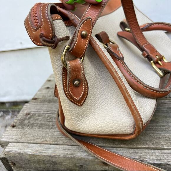 Vintage Dooney & Bourke All Weather Leather Top Handle Crossbody Convertible Bag - Picture 5 of 13